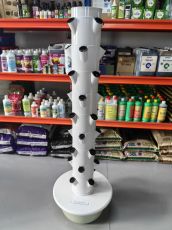 Turn aeroponic pe 9 niveluri pentru 36 de plante